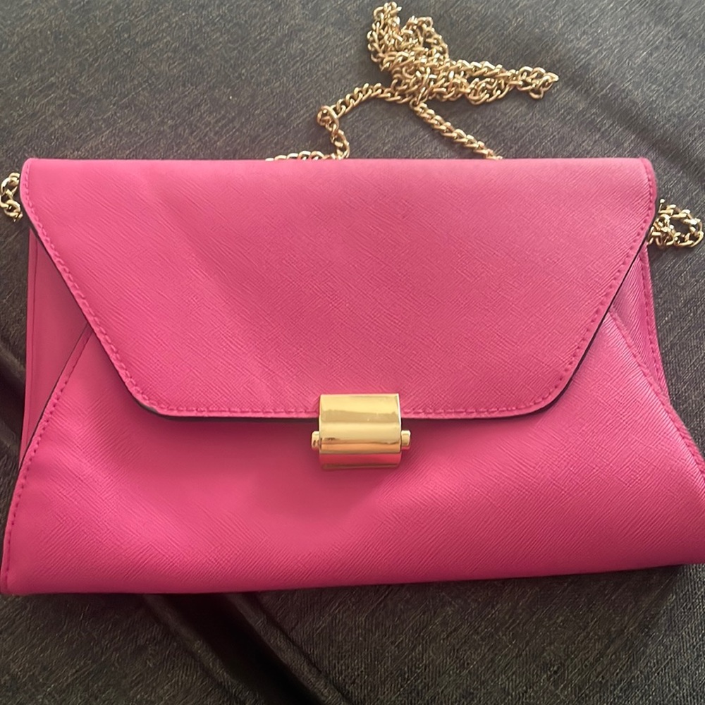 Pink crossbody/shoulder bag